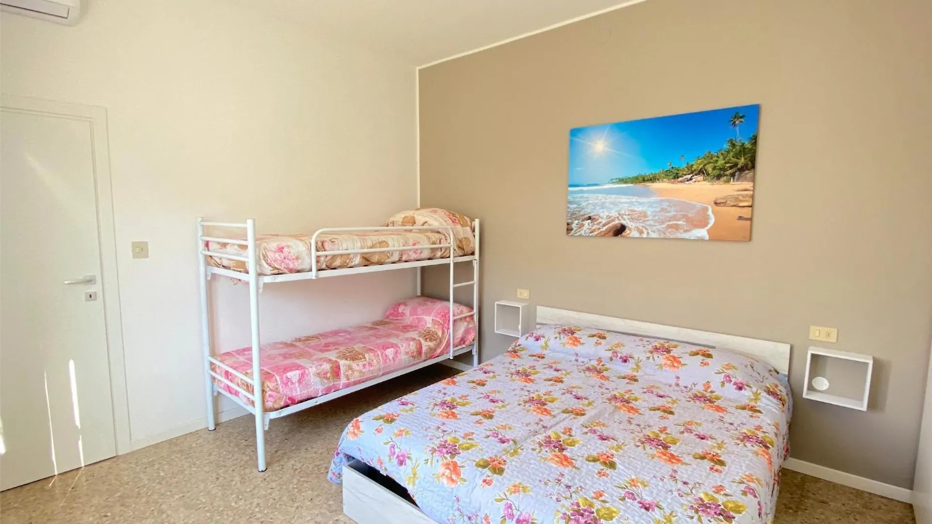 Cellini Jesolo-Carraro Immobiliare Jesolo-Family Apartments 0*, Lido di Jesolo